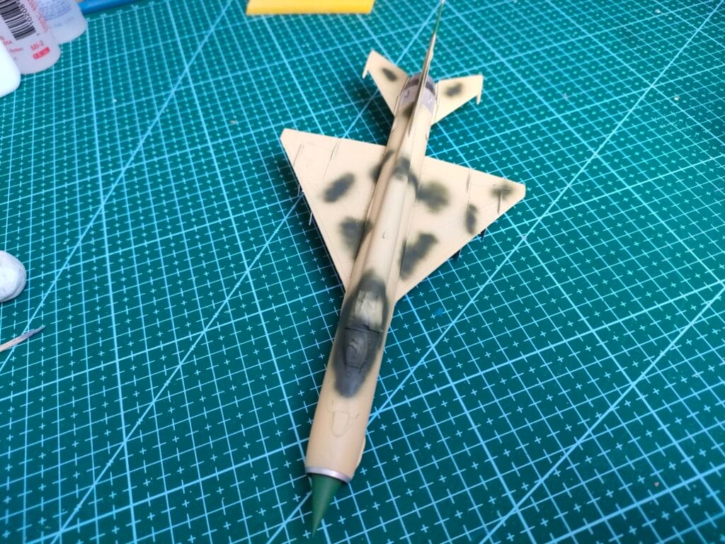 Peinture Mig 21 extrados désert